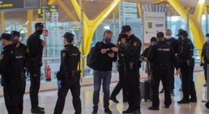 España reforzará los controles aeroportuarios.