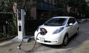 España se sitúa séptima entre los países más costosos para cargar coches eléctricos en Europa