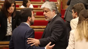 ERC y Junts acuerdan unidad en Parlament para presionar por referéndum