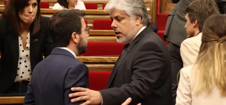 ERC y Junts acuerdan unidad en Parlament para presionar por referéndum