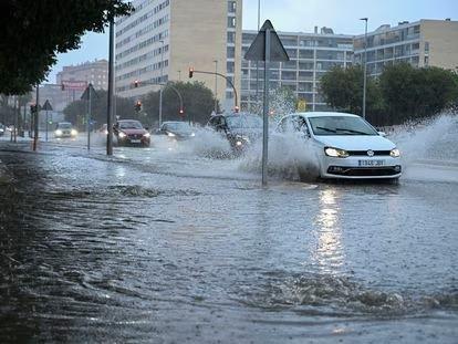 Fuertes lluvias por DANA afectan a Madrid y Toledo, con múltiples incidentes y cortes de tren
