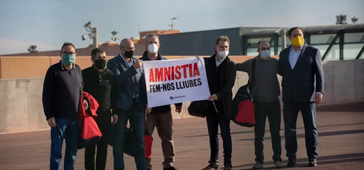 Gobierno español abre el debate sobre la amnistía para ganar apoyo catalán
