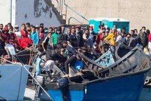 Llegada récord de migrantes a Canarias plantea desafíos estructurales