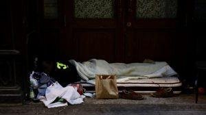 Crecimiento alarmante del sinhogarismo en Madrid: Un problema que recorta la esperanza de vida