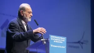 Empresario Carlos Slim aboga por jornadas laborales de 12 horas y jubilación a los 75 años