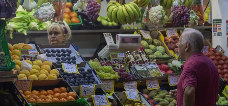España se desplaza al cuarto lugar en inflación alimentaria en la eurozona debido al aumento del precio del aceite de oliva y la fruta