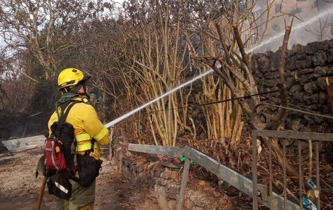 Incendio forestal reactivado en Tenerife