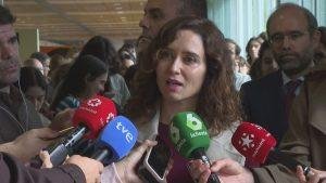 Isabel Díaz Ayuso acusa al Gobierno de convertir Canarias en un corredor para mafias migratorias