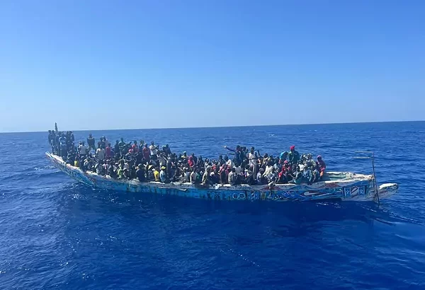 Llegan cuatro nuevas embarcaciones con migrantes a El Hierro, superando las 550 personas en las últimas 24 horas