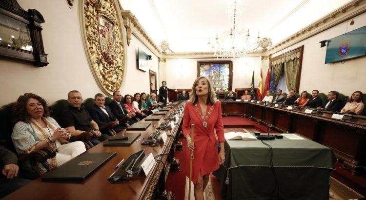 Acuerdo entre PSN y EH Bildu para destituir a la alcaldesa de Pamplona