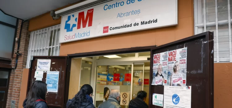 Descenso notable de casos de gripe y COVID-19 en Madrid durante enero