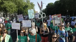 Convocada huelga de tres días en la educación madrileña por mejoras laborales