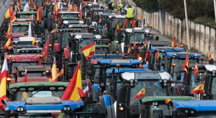 Coordinan dispositivos de seguridad para manifestaciones de tractores en Madrid
