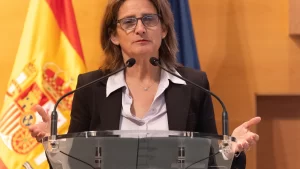 Gobierno español evalúa traer agua desde Valencia para paliar la sequía en Cataluña