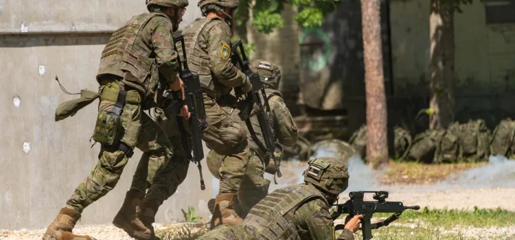Militares exigen reconocimiento de su profesión como de riesgo