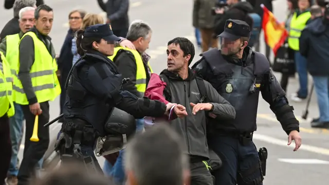 Presidenta de Madrid exige explicaciones tras protesta de agricultores