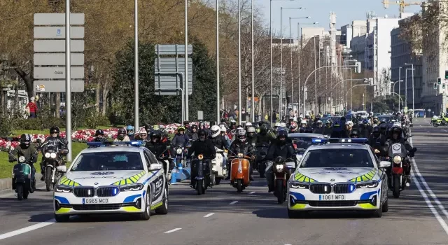 Protesta motorizada en Madrid contra restricciones medioambientales