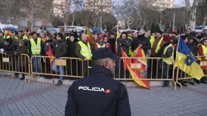 Protestas agrarias alcanzan Madrid y Valladolid durante la gala de los Premios Goya