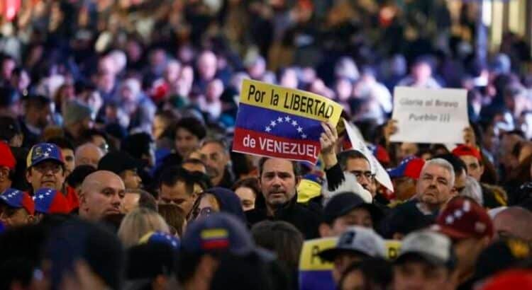 Miles se manifiestan en España en apoyo a la oposición venezolana y contra el gobierno de Maduro