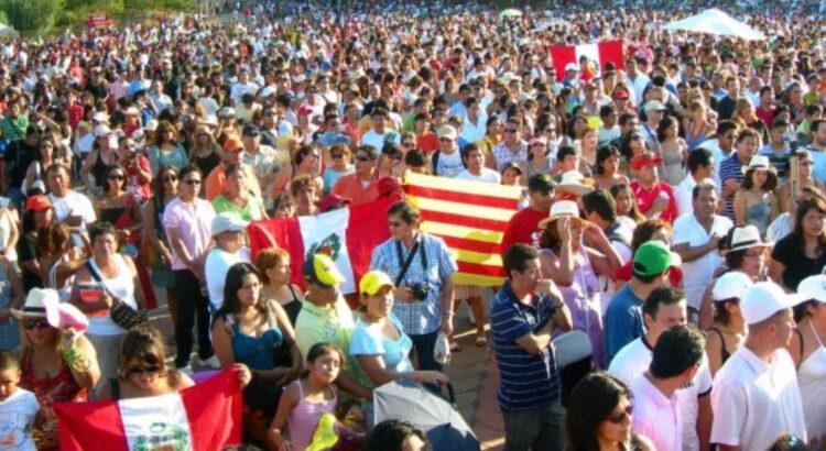 España e Italia cambian reglas de ciudadanía afectando a migrantes peruanos y de otros países