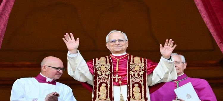 Eligen a Robert Francis Prevost como nuevo Papa