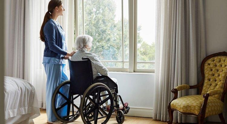 Más de 20 millones de personas, el 42% de la población española, vive con servicios sociales “débiles o irrelevantes”