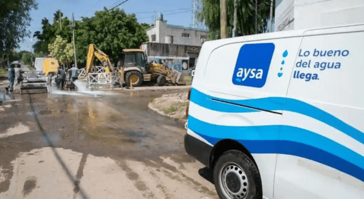 Inicia Argentina privatización de AySA, la empresa estatal de agua