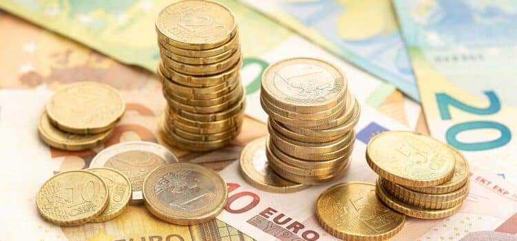 La financiación de los hogares y las empresas ha mejorado, según el Banco de España