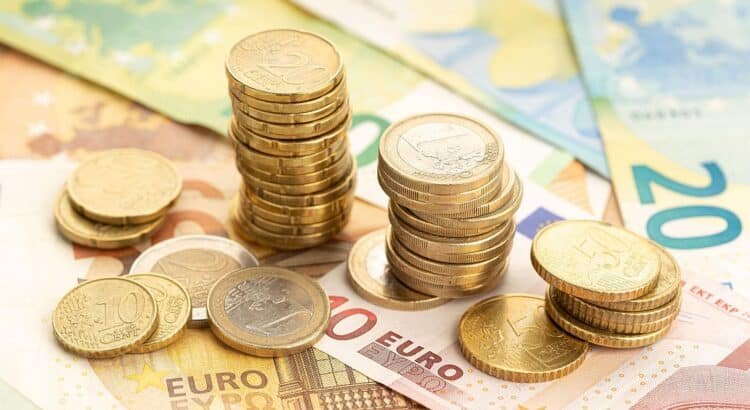 La financiación de los hogares y las empresas ha mejorado, según el Banco de España