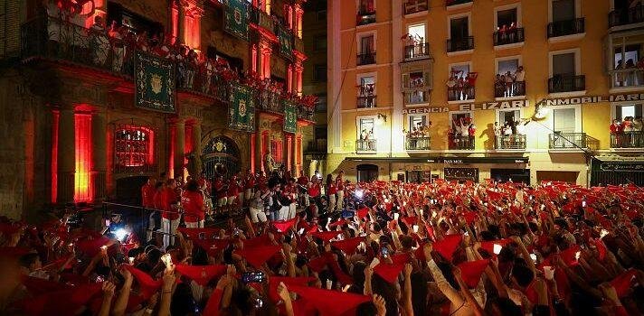 Pamplona pone fin a los Sanfermines de 2025 con el tradicional “Pobre de Mí”