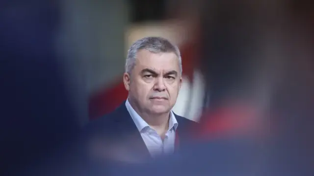 Santos Cerdán pide al Constitucional que suspenda su entrada en prisión