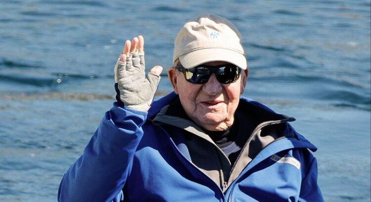 El rey emérito cumple cinco años fuera de España sin planes de retorno y entre demandas a Revilla y Corinna Larsen