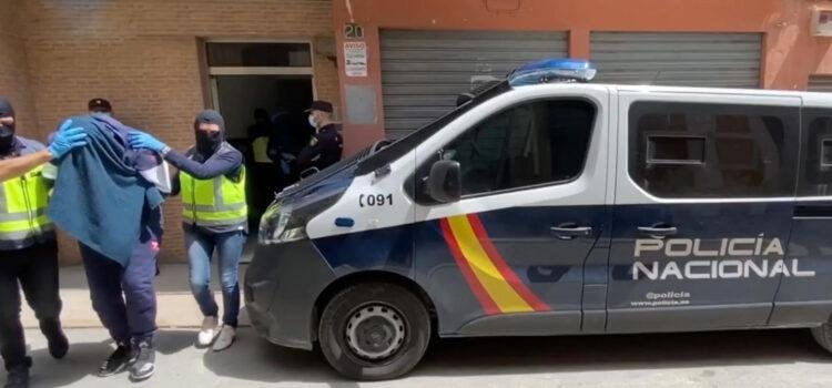 España se mantiene alerta ante la posible llegada de yihadistas mezclados con los inmigrantes
