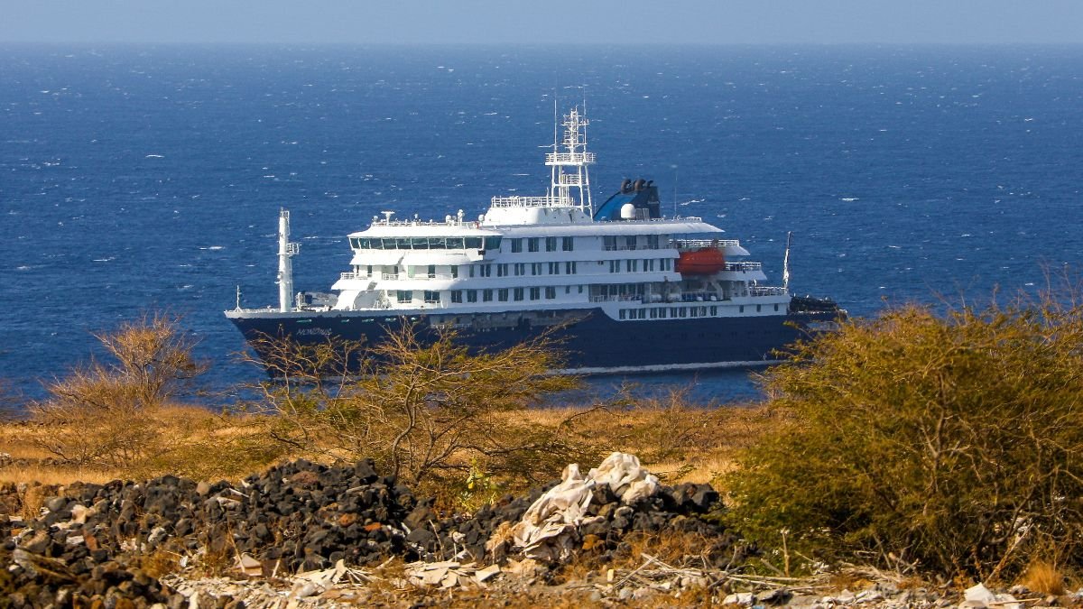 Sanidad e Interior se reúnen con Canarias para coordinar la llegada del crucero afectado por hantavirus