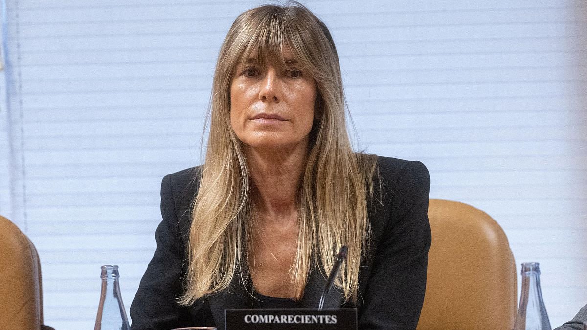 Begoña Gómez pide que se suspenda el procedimiento contra ella hasta que se resuelvan los recursos