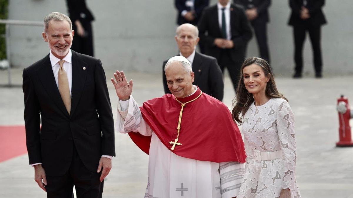 El papa León XIV inicia su viaje a España con un mensaje a favor de la paz y contra la “cultura del enfrentamiento”