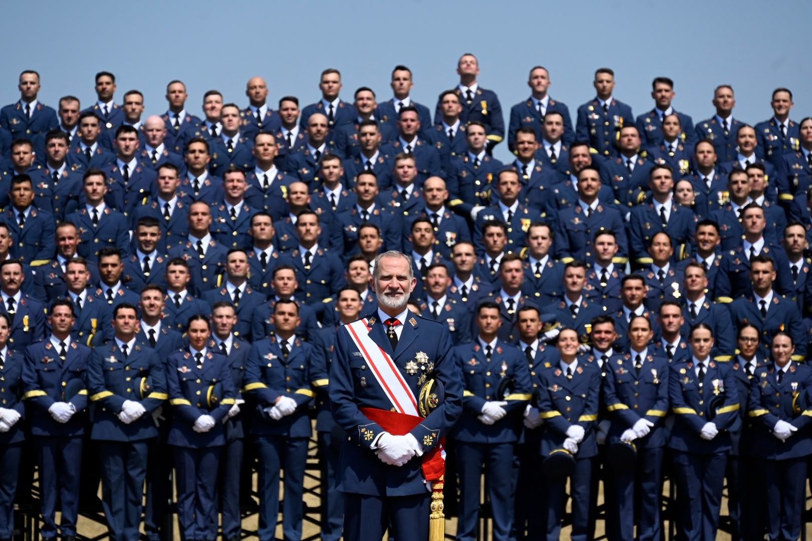 Felipe VI, a los nuevos sargentos del Aire: “España os necesita”