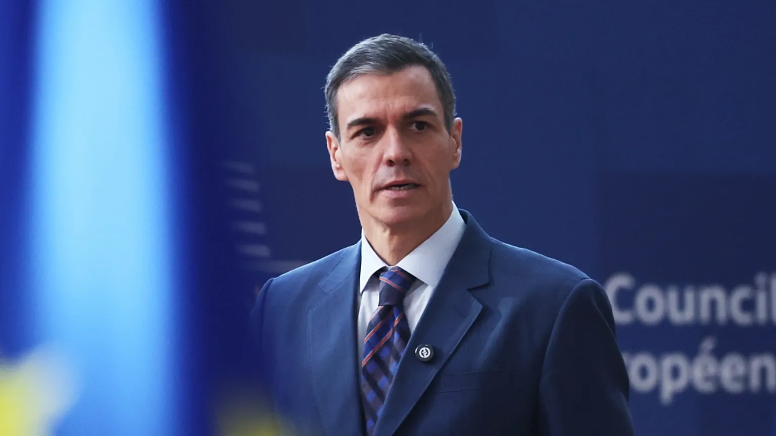 Pedro Sánchez anuncia que el rey Felipe VI visitará Ceuta y defiende la cooperación de Marruecos tras la crisis fronteriza.