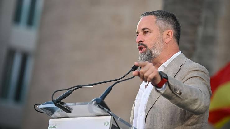 Abascal exige militarizar permanentemente la frontera de Ceuta y acusa a Sánchez de sometimiento ante Marruecos