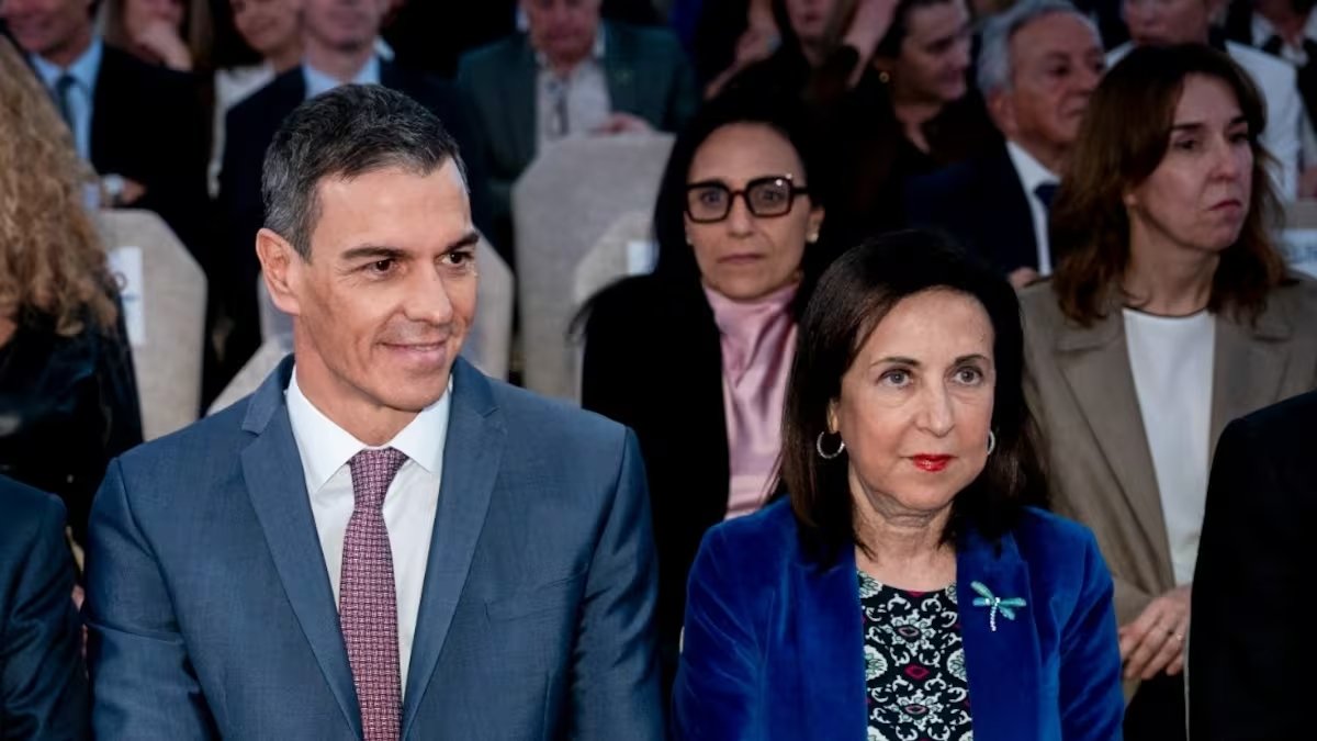 Margarita Robles será la número dos de Pedro Sánchez en la lista del PSOE por Madrid para las elecciones generales